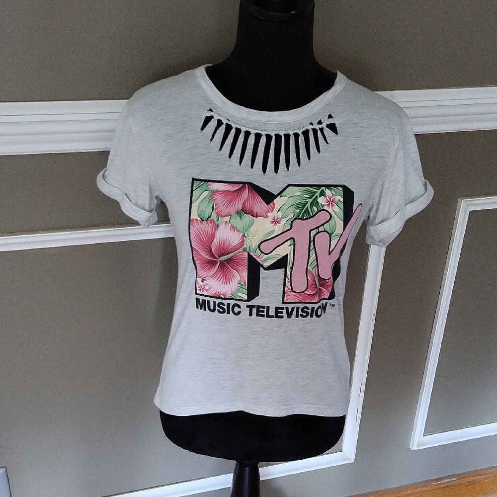 MTV Women's Floral Graphic Tee - White and Pink